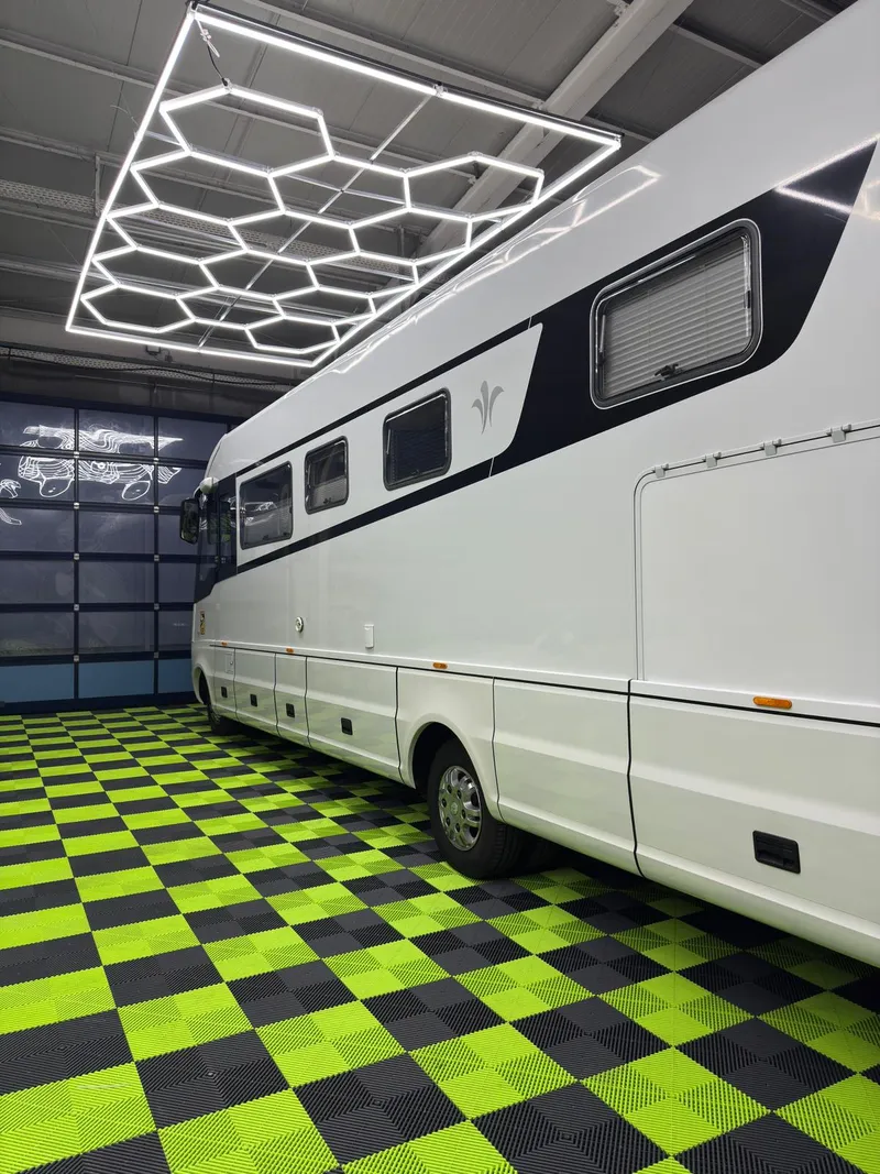 High-End Detailing Finish – Tiefenglanz nach Politur und Keramikversiegelung